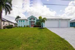 Luxury Waterfront 4BR Home w/ Pool & Spa - Image 2