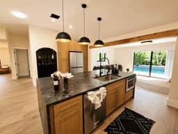 Hendry Creek Villa Paradise - Image 3