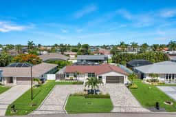 Pelican Retreat with Heated Pool - Image 2