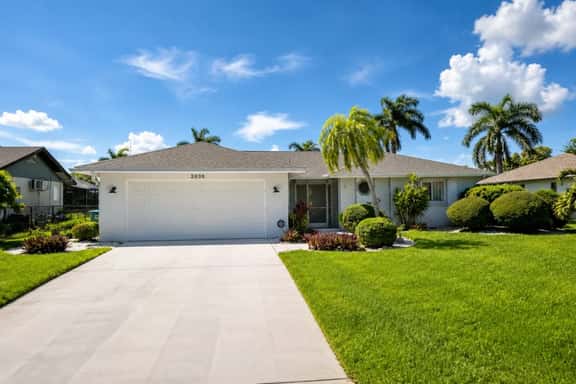 Coral Point with Heated Pool - Image 1