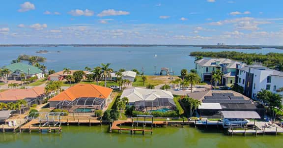 Bayside Beach House with Pool, Spa and Boat Dock - Image 3