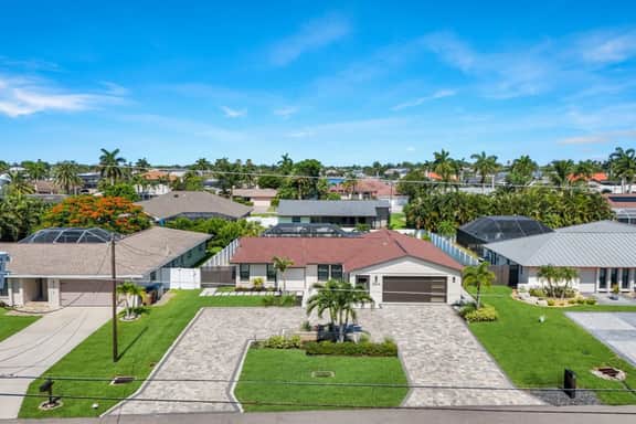 Pelican Retreat with Heated Pool - Image 2