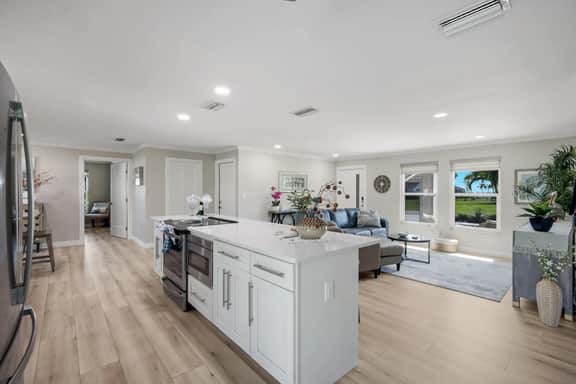 Pelican Retreat with Heated Pool - Image 4