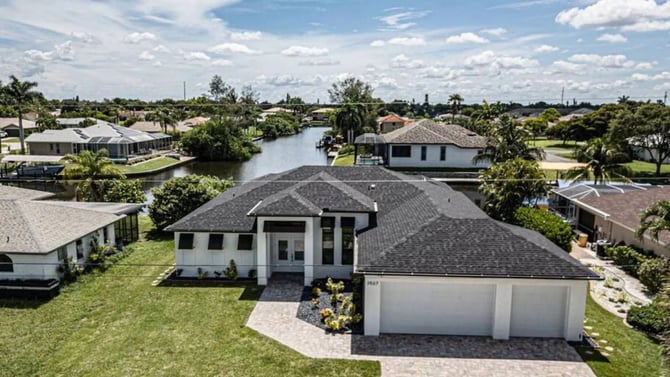 Villa White Sands: Modern Florida Vacation Rental