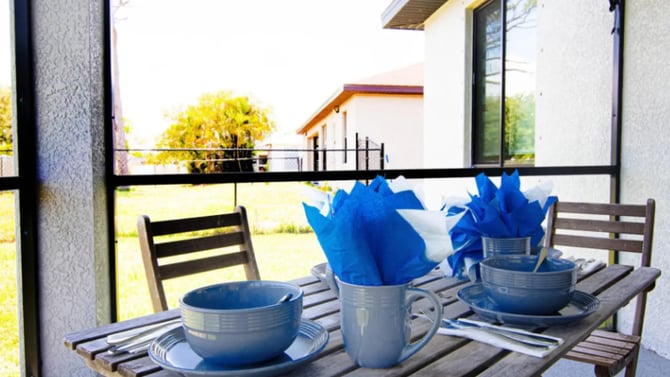 Villa Azure Modern Kitchen