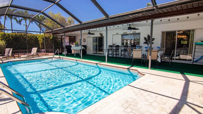 Heated Pool & Covered Lanai Vacation Oasis
